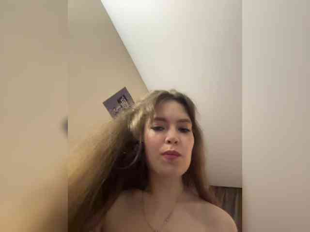 YourLadyyy webcam