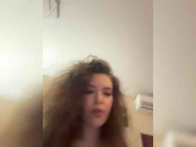 YourLadyyy webcam