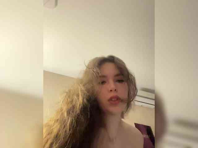 YourLadyyy webcam