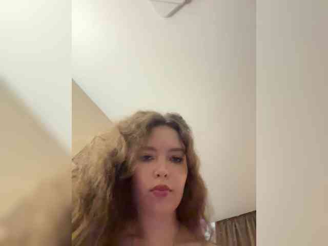 YourLadyyy webcam