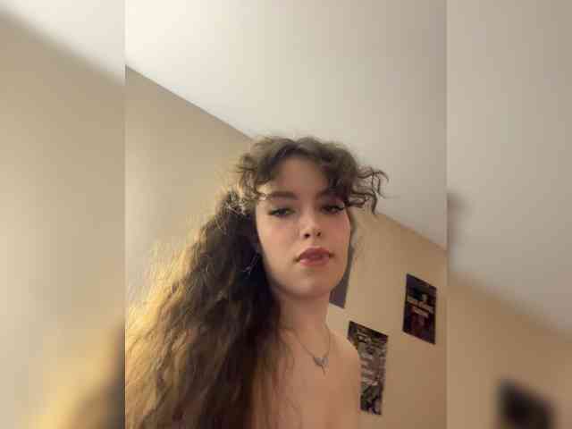 YourLadyyy webcam
