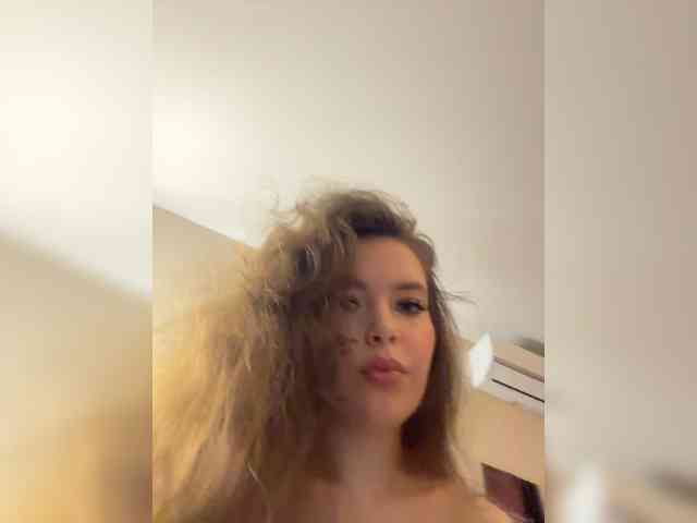 YourLadyyy webcam