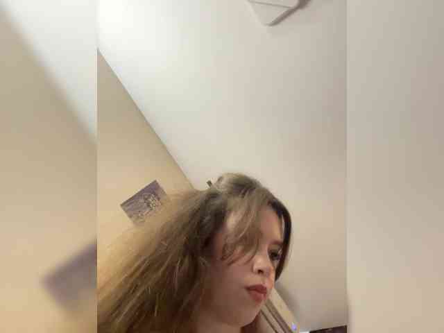 YourLadyyy webcam