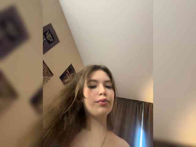 YourLadyyy webcam