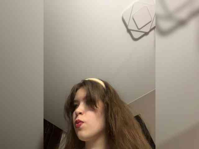 YourLadyyy webcam