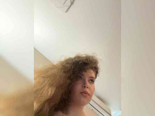 YourLadyyy webcam