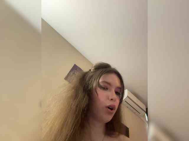 YourLadyyy webcam