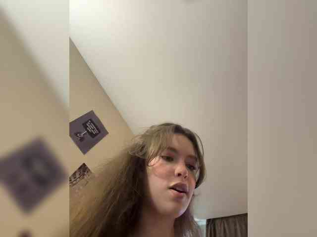 YourLadyyy webcam
