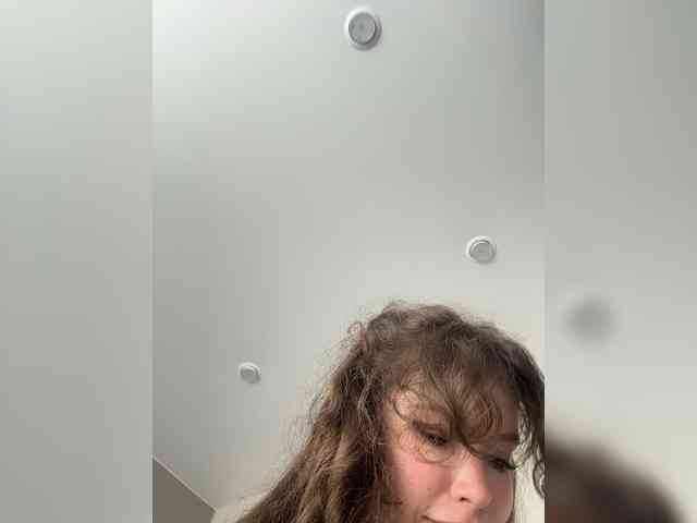 YourLadyyy webcam