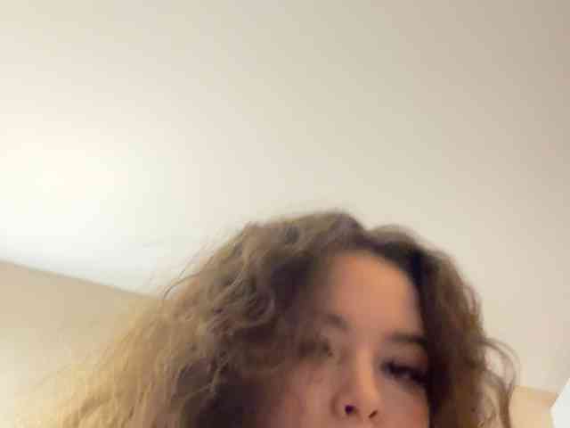 YourLadyyy webcam