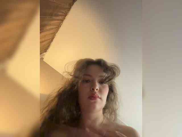 YourLadyyy webcam