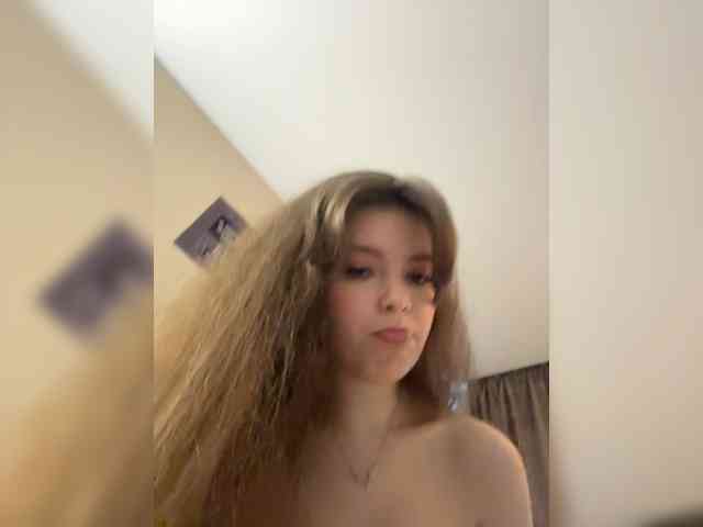 YourLadyyy webcam