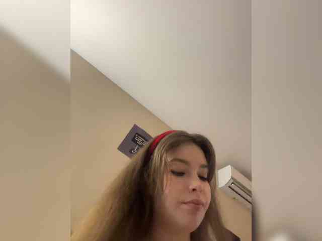 YourLadyyy webcam