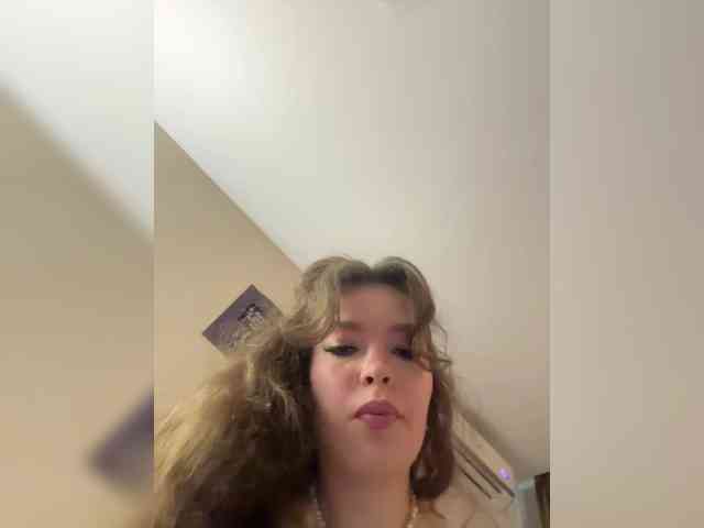 YourLadyyy webcam
