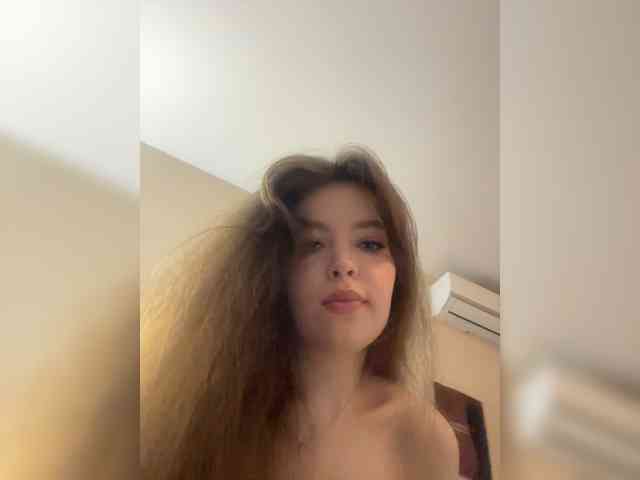 YourLadyyy webcam