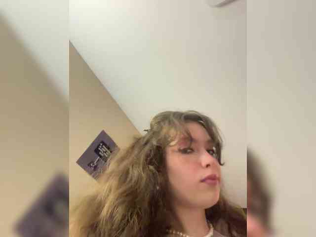 YourLadyyy webcam