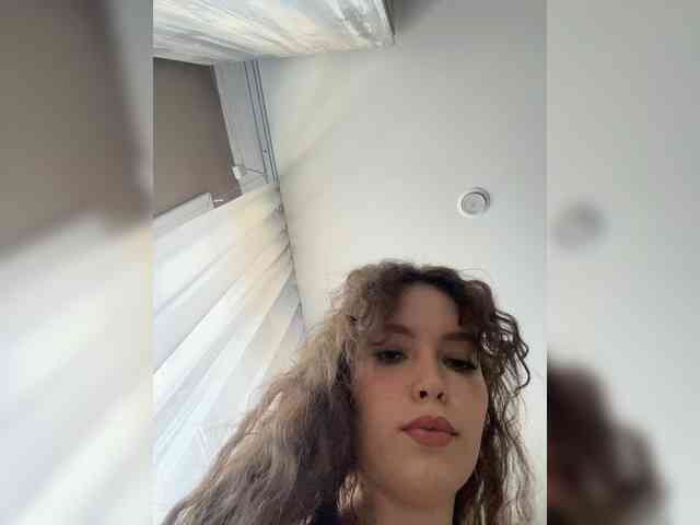 YourLadyyy webcam
