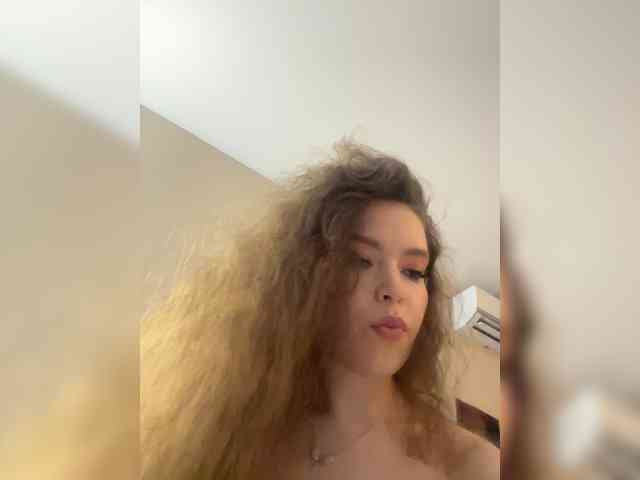 YourLadyyy webcam