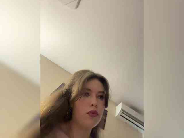 YourLadyyy webcam