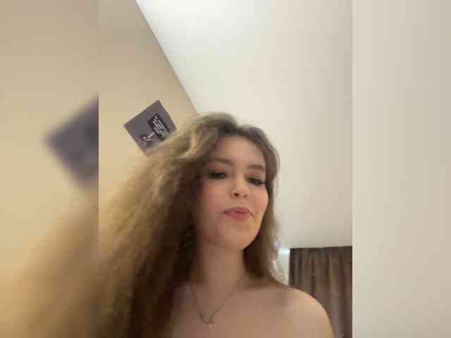 YourLadyyy webcam