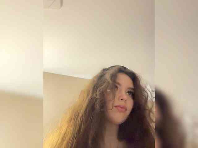 YourLadyyy webcam