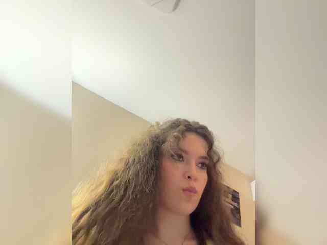 YourLadyyy webcam