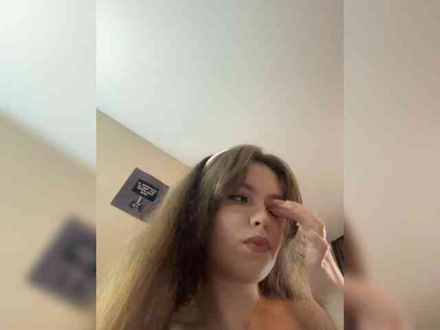 YourLadyyy webcam