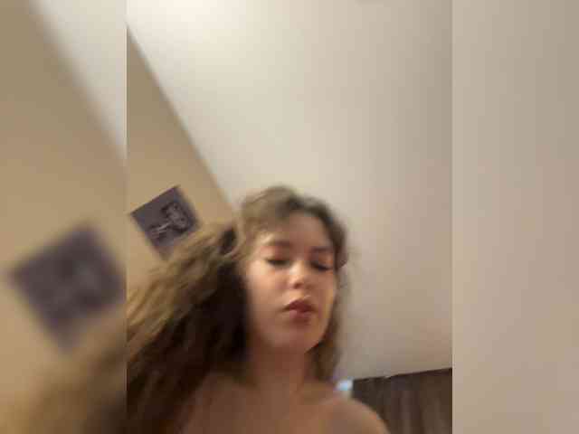 YourLadyyy webcam
