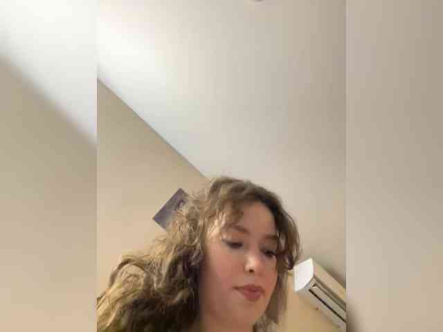 YourLadyyy webcam