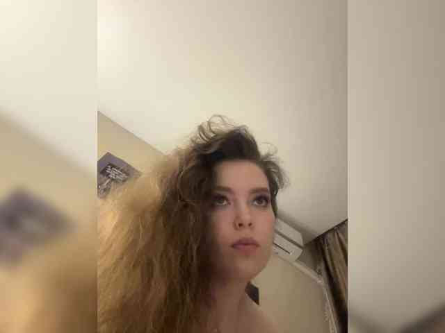 YourLadyyy webcam