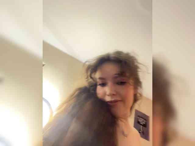 YourLadyyy webcam