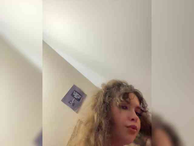 YourLadyyy webcam