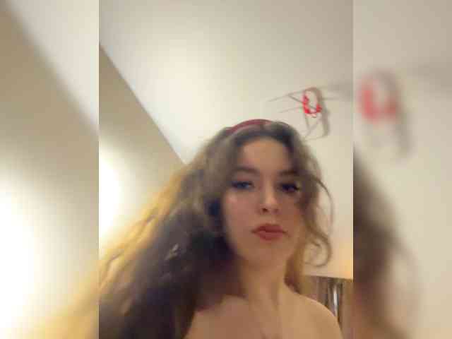 YourLadyyy webcam