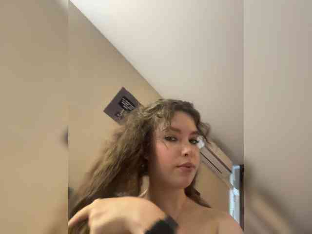 YourLadyyy webcam
