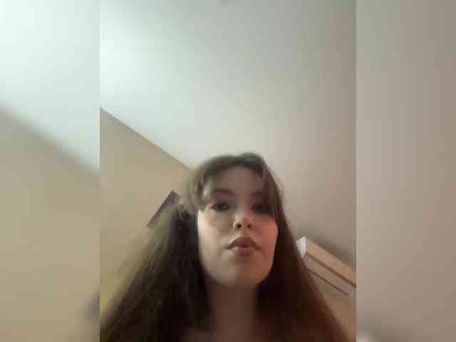 YourLadyyy webcam