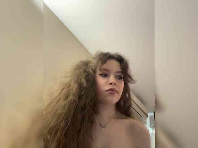 YourLadyyy webcam