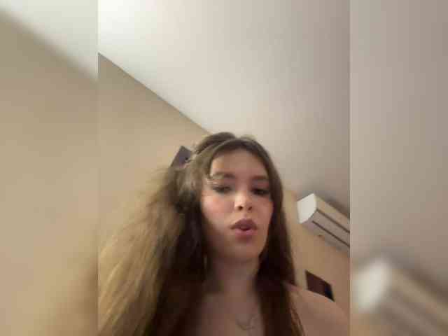 YourLadyyy webcam