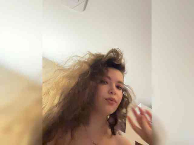 YourLadyyy webcam