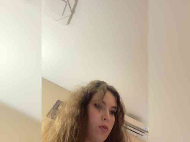 YourLadyyy webcam