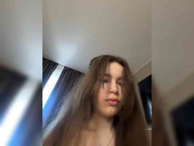 YourLadyyy webcam
