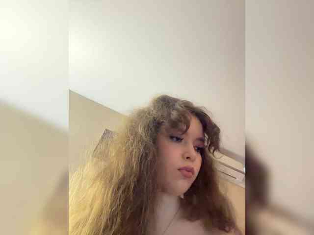 YourLadyyy webcam