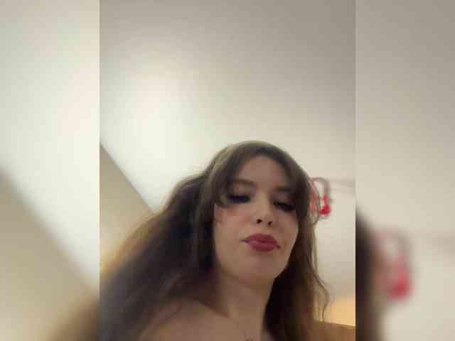 YourLadyyy webcam
