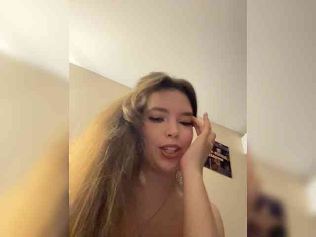 YourLadyyy webcam