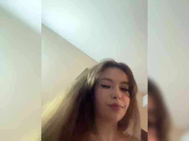 YourLadyyy webcam