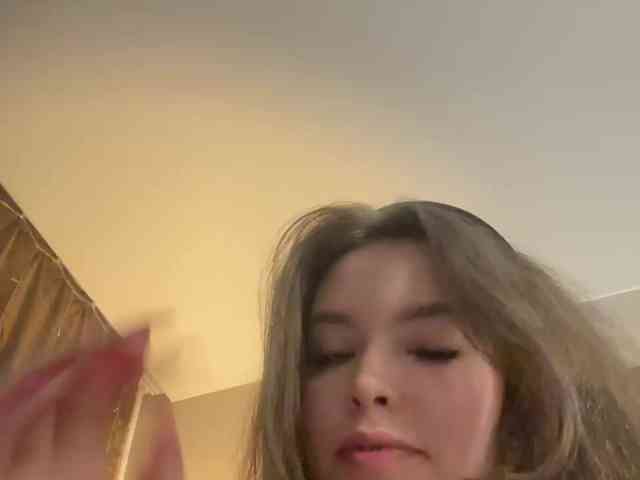 YourLadyyy webcam