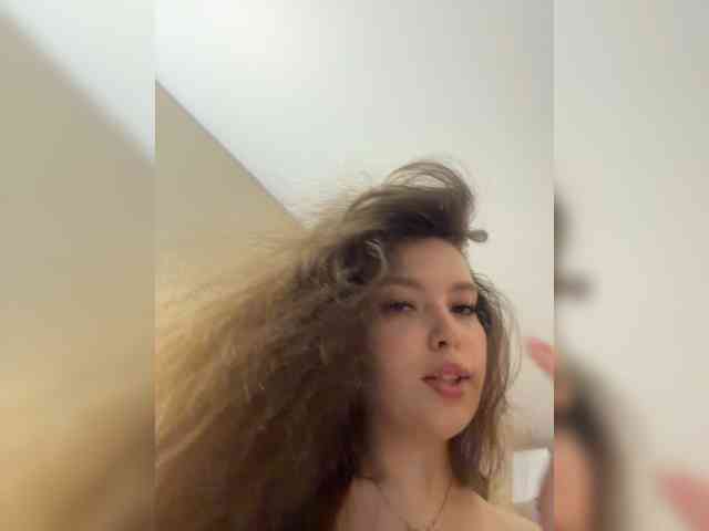 YourLadyyy webcam