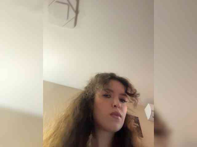 YourLadyyy webcam