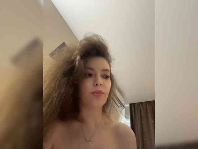 YourLadyyy webcam