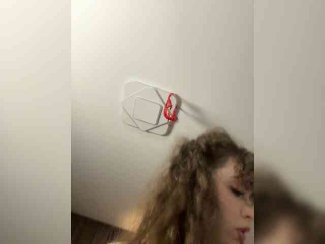 YourLadyyy webcam