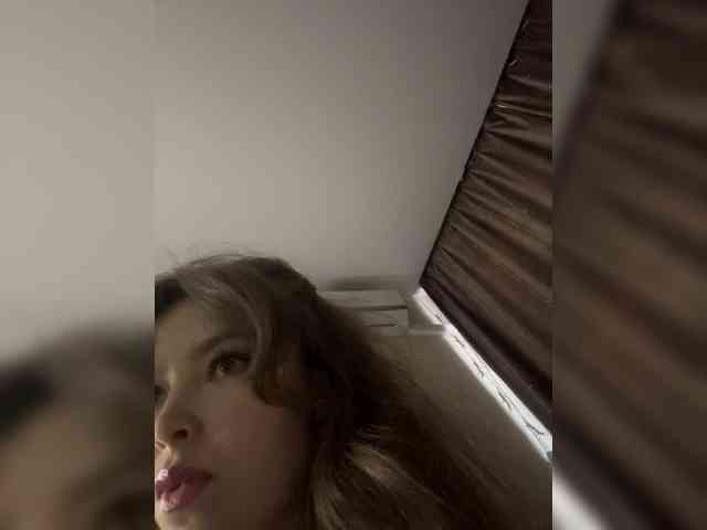 YourLadyyy webcam